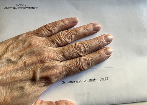 Min hand på gravrätt där gravrätten utgår 2042