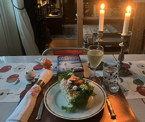 Smörgåstårta o riesling levande ljus Hopptisarna Grå horisont