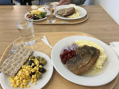 Strömming potatismos lingon lunch m Stora A på Feiroz